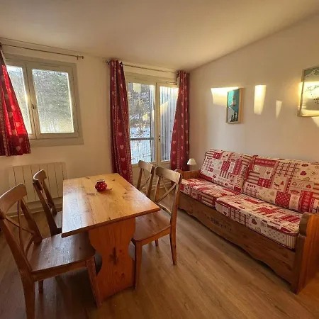 Studio-cabine Au Calme A A Pied, Nature & Repos Allos